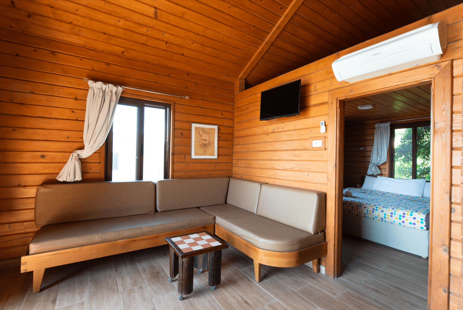 Wooden Bungalow - Suites